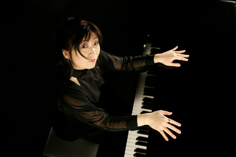 Reiko Hozu - piano