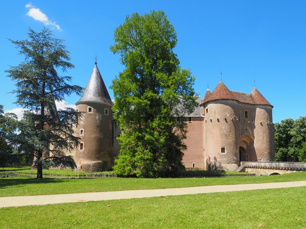 Chateau Uherčice, The original medieval fort was rebuilt in…