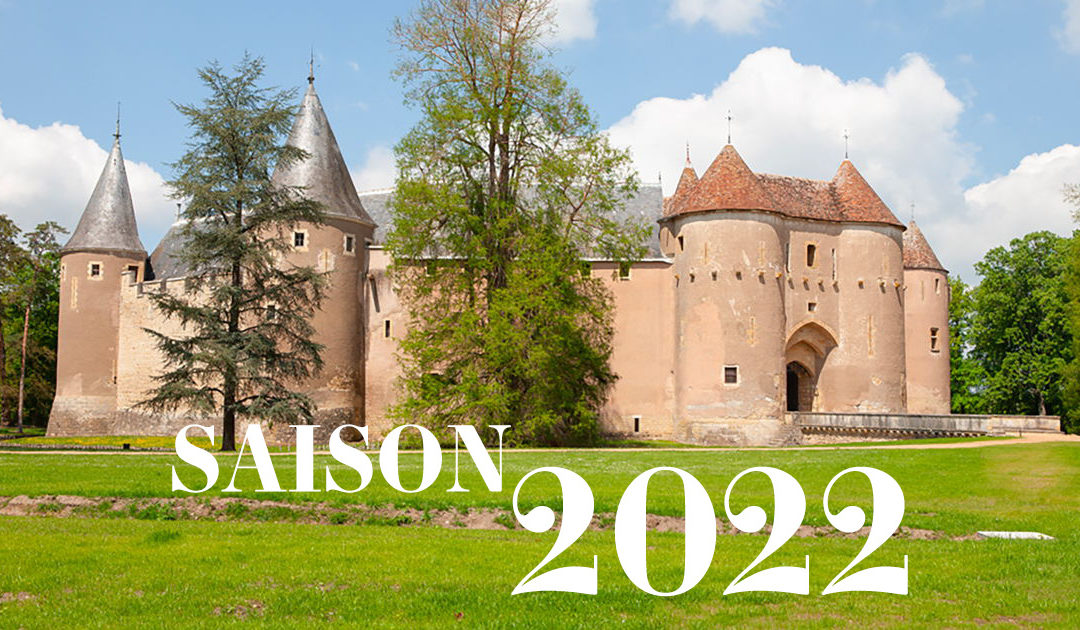 Vue du carcassonne du Berry, le Château d’Ainay-le-Vieil par jour de beau temps