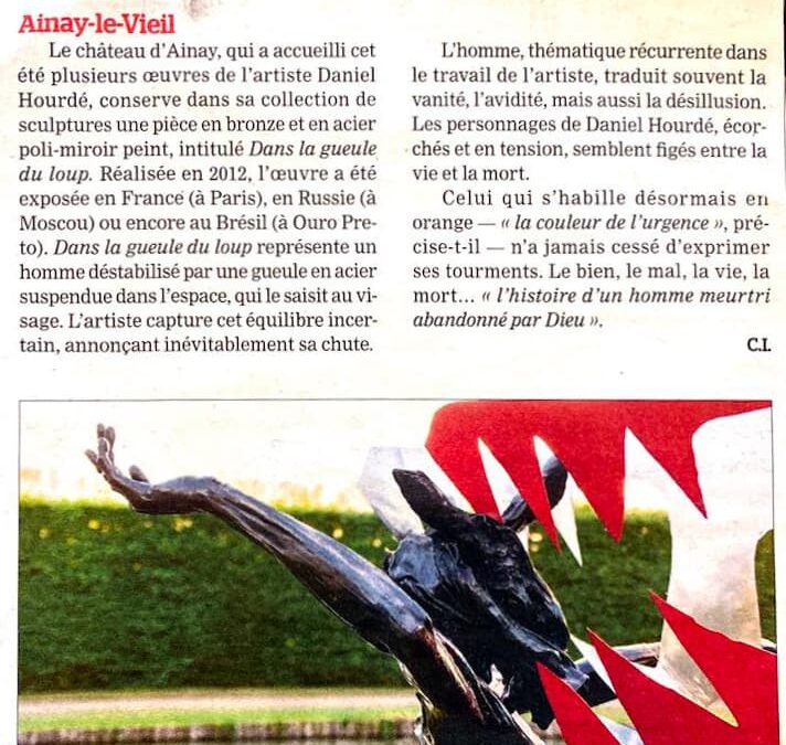 2022-12-08 article de l'écho du Berry titré "La sculpture "Dans la geule du loup" de Daniel Hourdé restera au château d'Ainay-le-Vieil